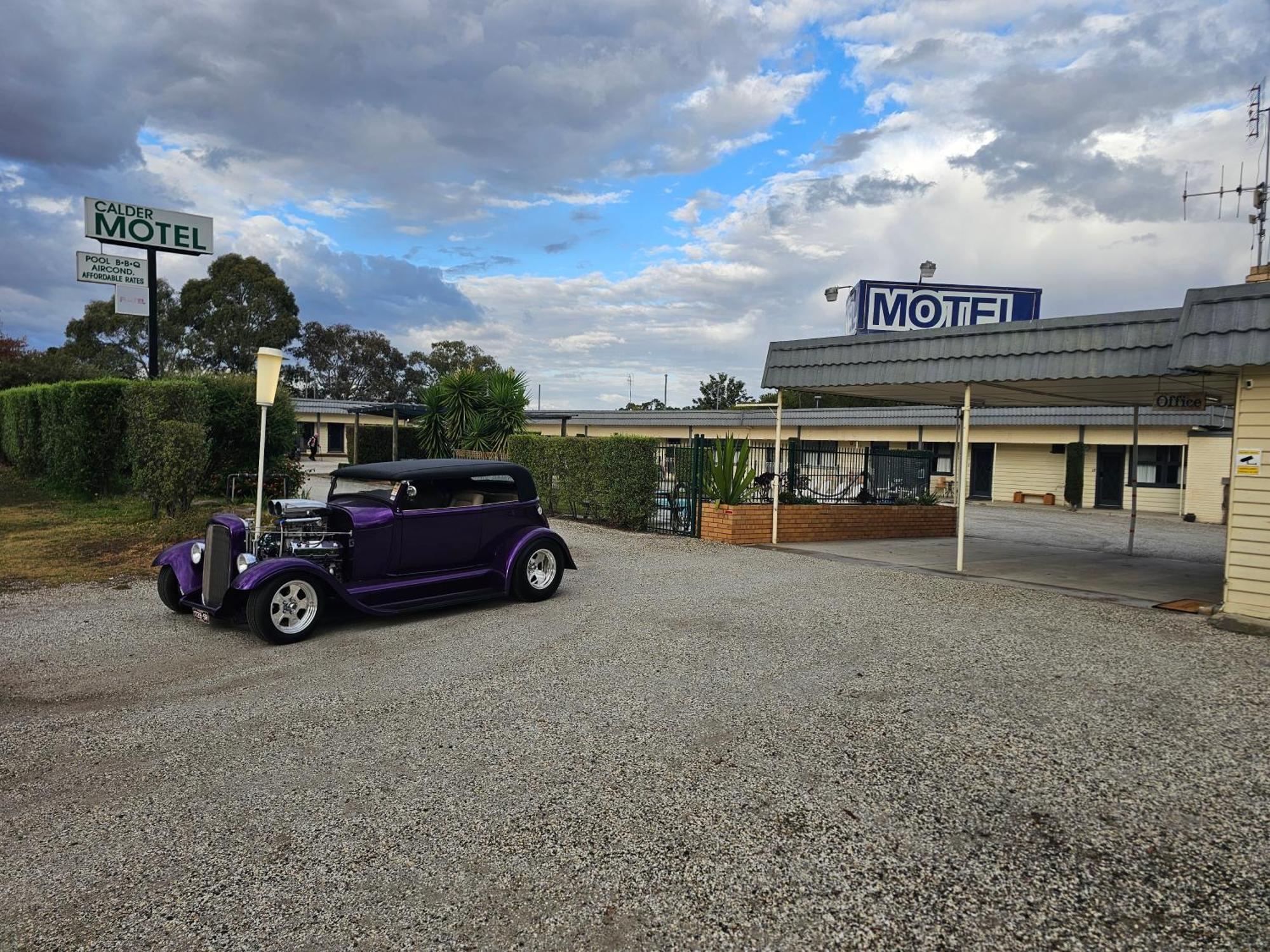 Calder Family Motel Bendigo Eksteriør billede