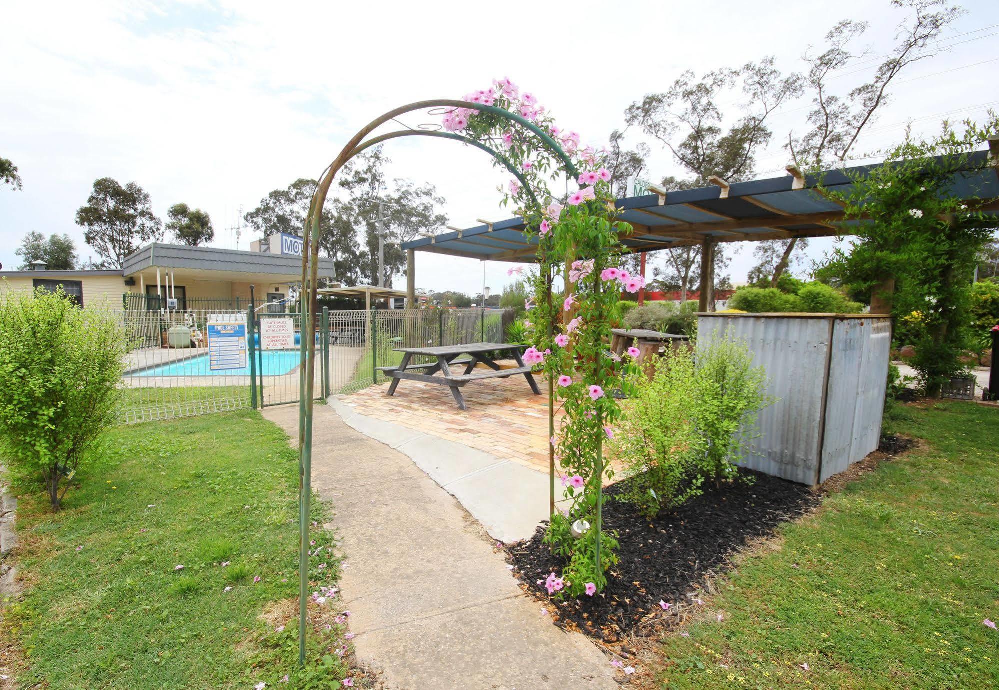 Calder Family Motel Bendigo Eksteriør billede